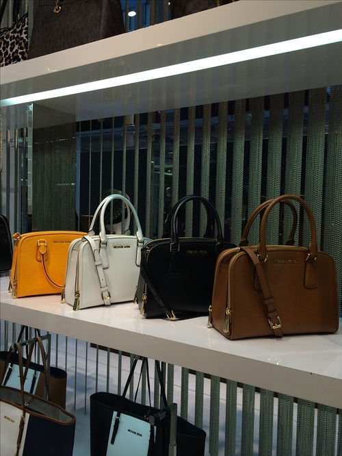 解析美國(guó)代購(gòu)買(mǎi)手直招代理與商品房代購(gòu)代銷 機(jī)遇、模式與風(fēng)險(xiǎn)防范